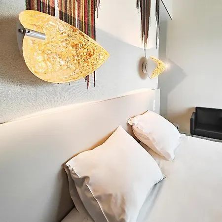 Ξενοδοχείο Maison Toussaint 3*