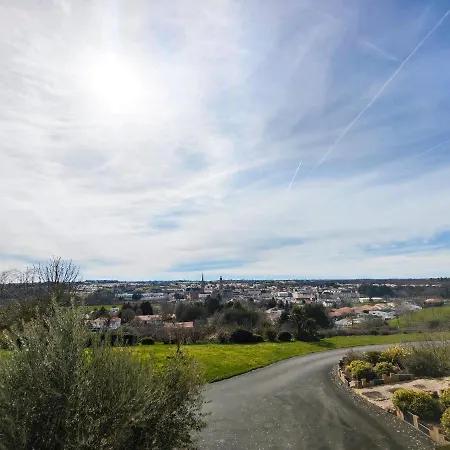 Maison Toussaint فندق 3*