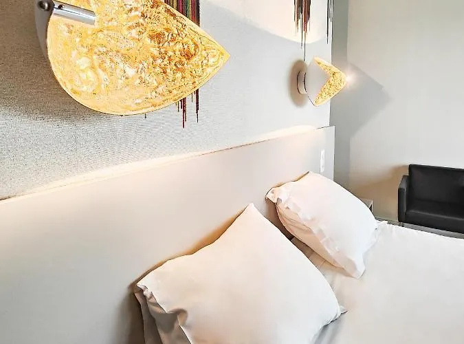 فندق Maison Toussaint 3*